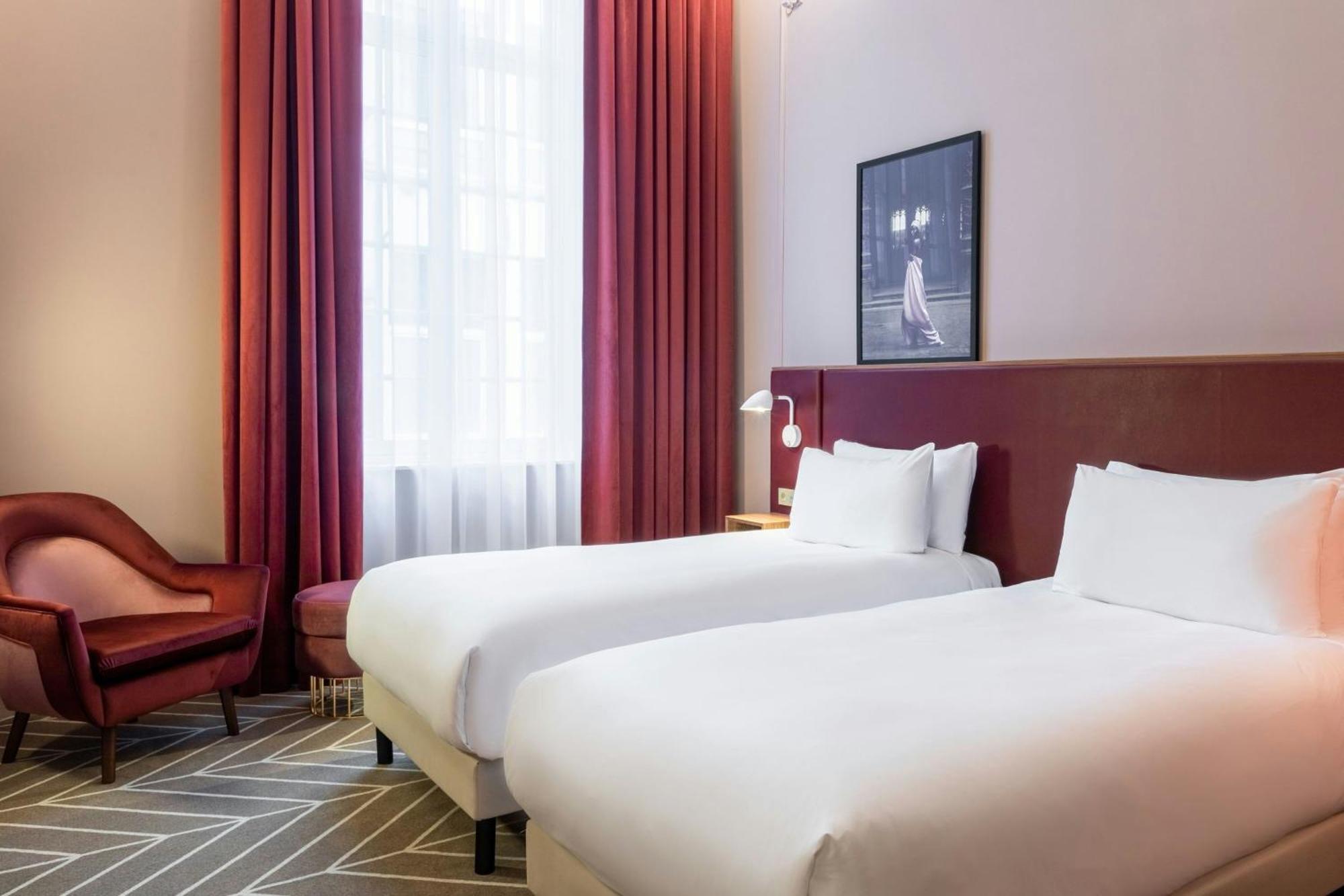Hotel Sapphire House Antwerp, Autograph Collection Exterior foto A room at the hotel