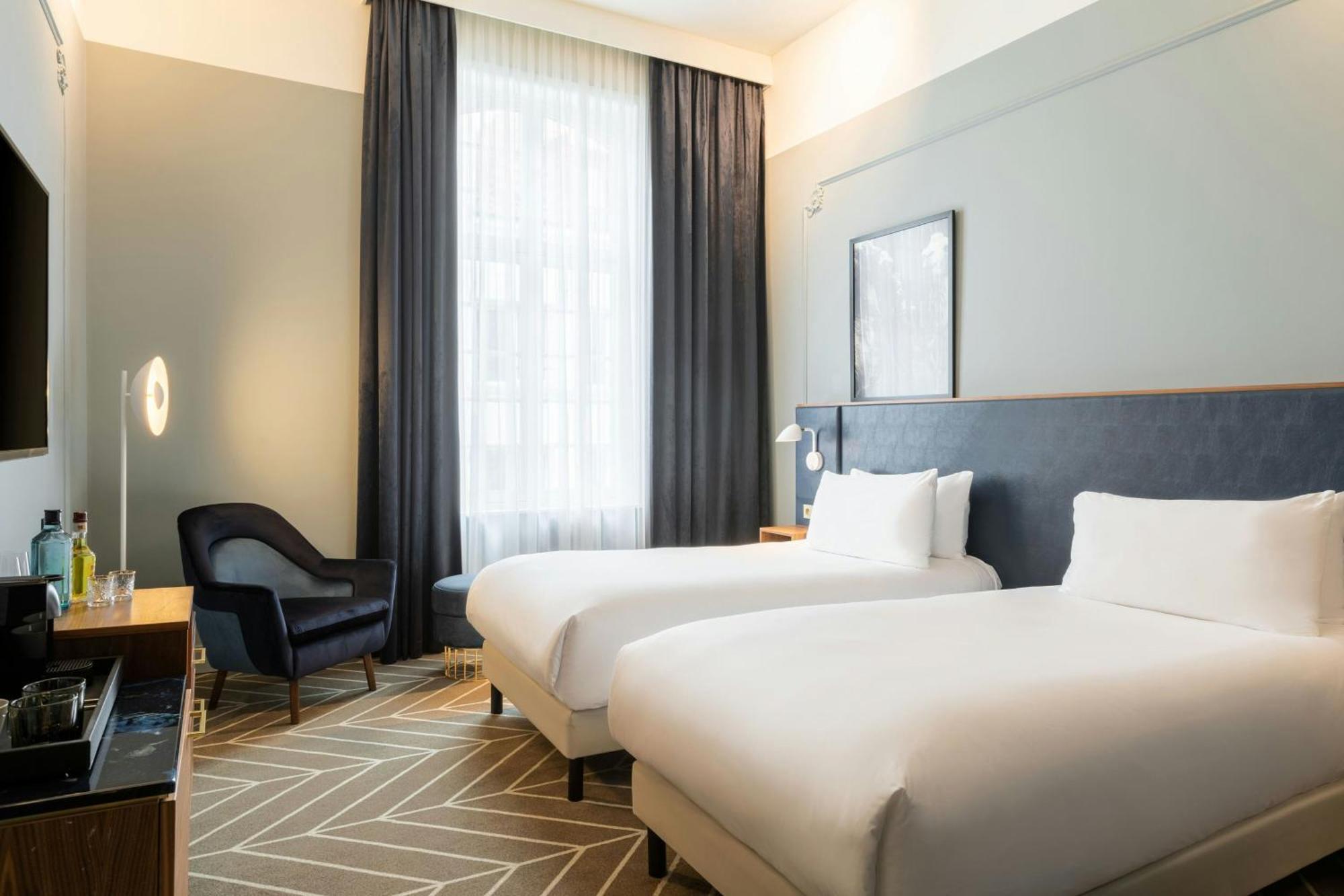 Hotel Sapphire House Antwerp, Autograph Collection Exterior foto A room at the hotel
