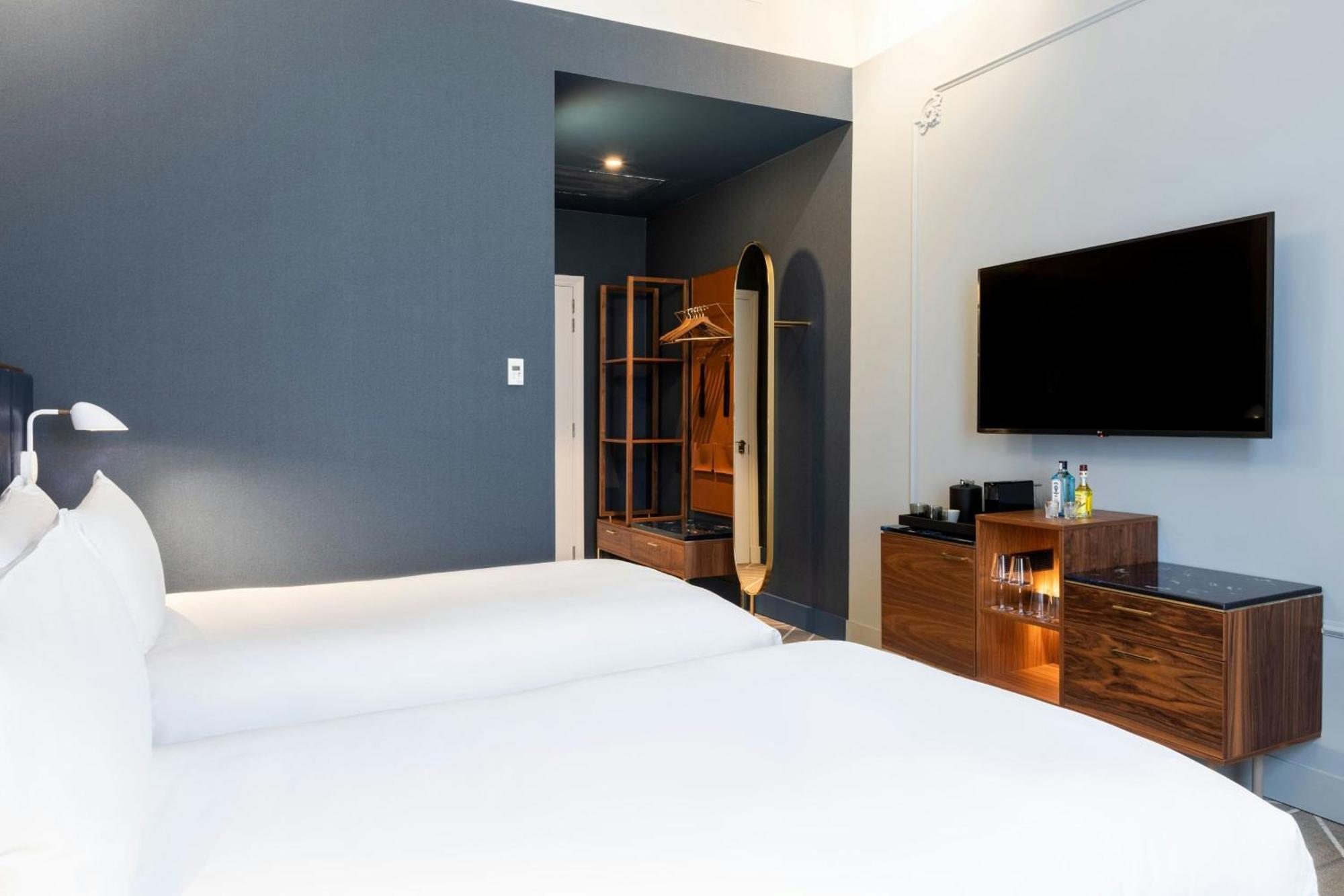 Hotel Sapphire House Antwerp, Autograph Collection Exterior foto A room at the hotel