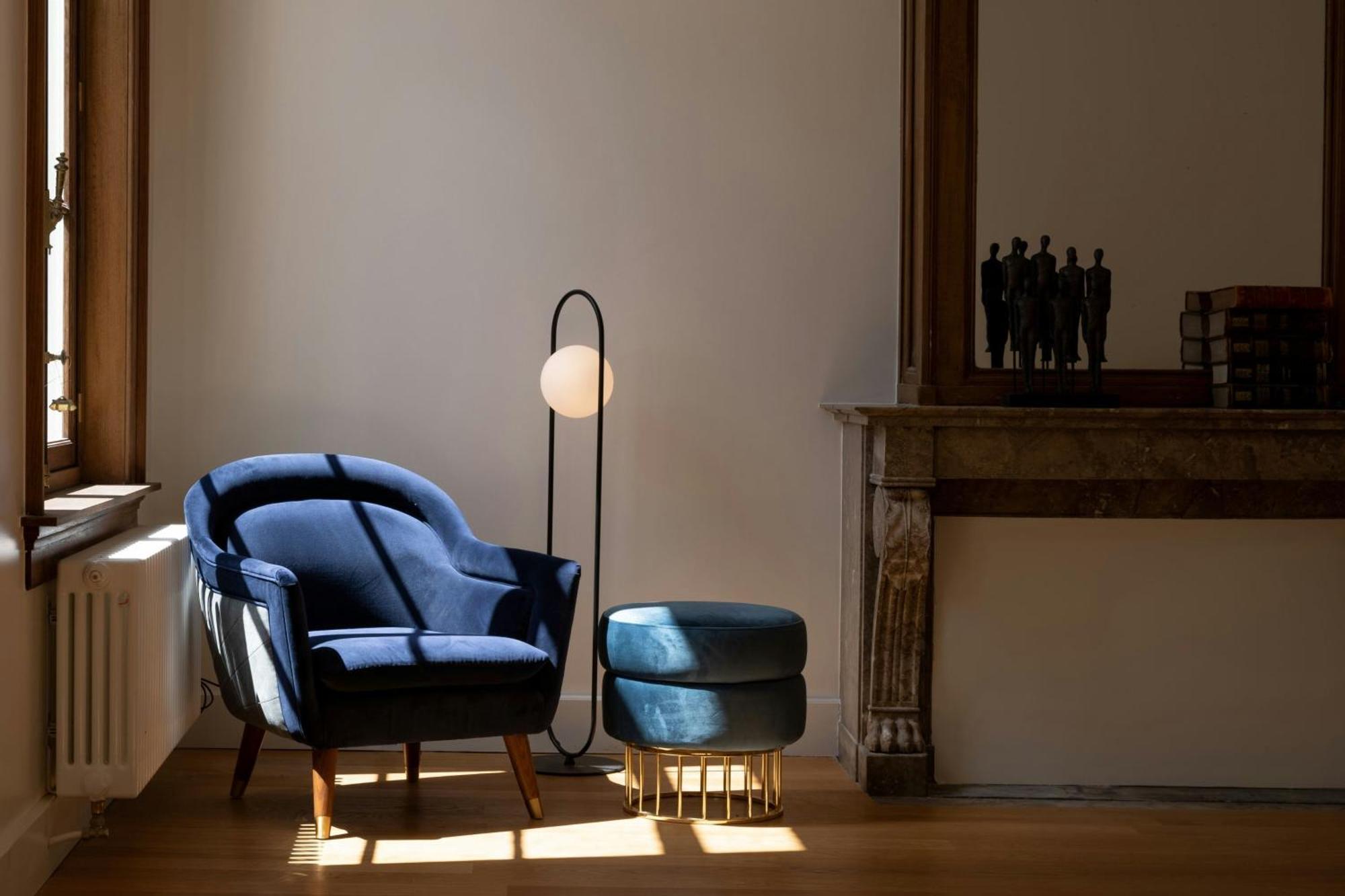 Hotel Sapphire House Antwerp, Autograph Collection Exterior foto Floor lamp